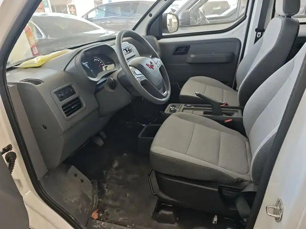 Wuling Yangguang 2025 400km/h Bus Comfort Edition — миниатюра 11