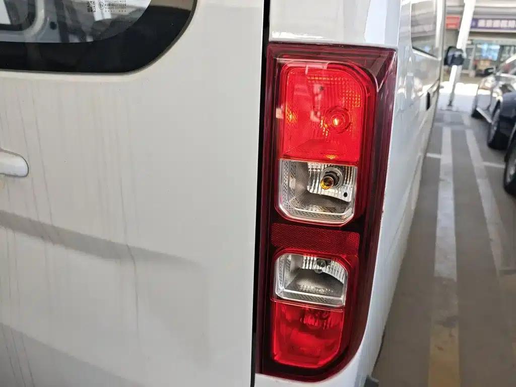 Wuling Yangguang 2025 400km/h Bus Comfort Edition — миниатюра 24