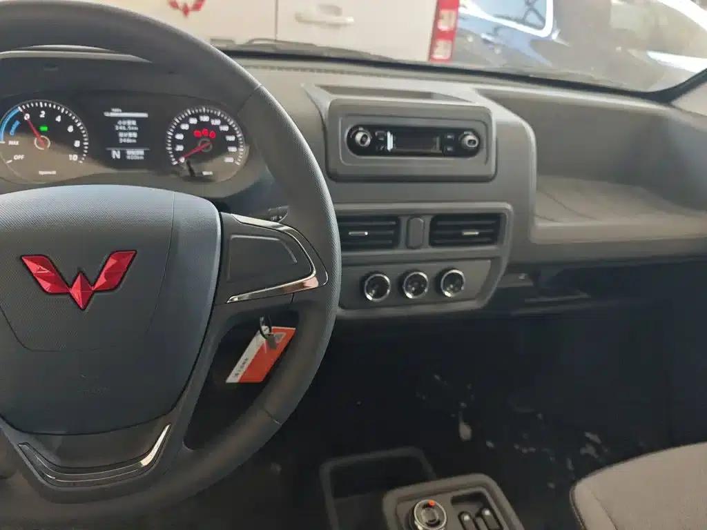 Wuling Yangguang 2025 400km/h Bus Comfort Edition — миниатюра 6