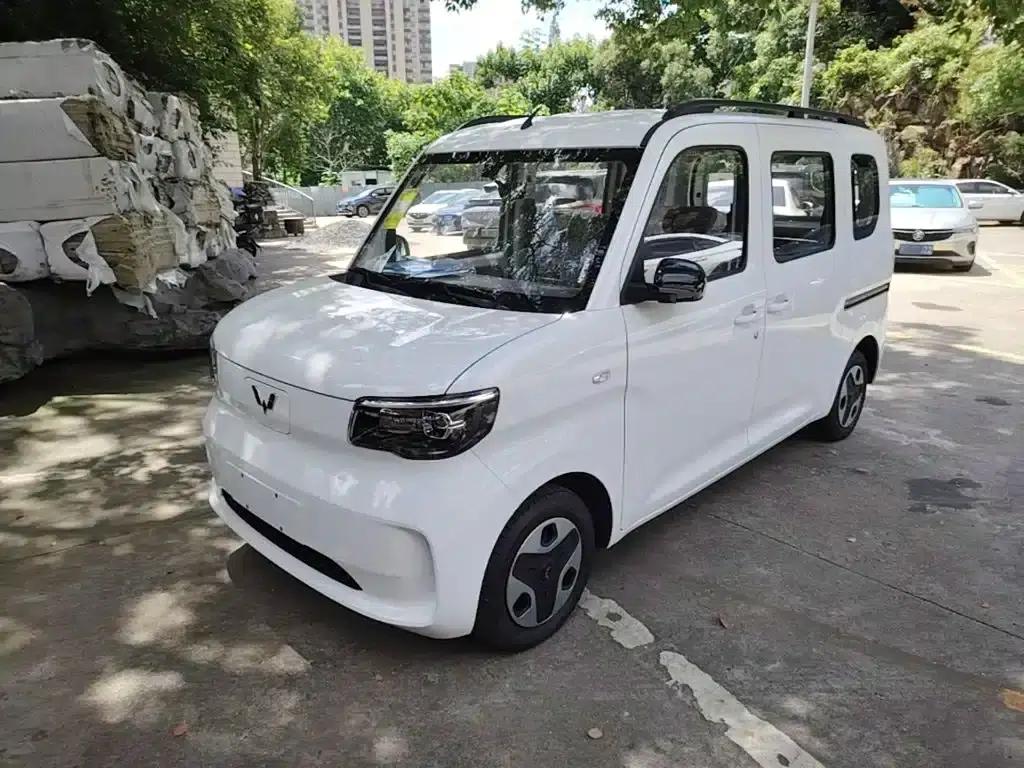 Wuling Sunshine New Energy 2025 Model 305km/h Progressive Edition — миниатюра 1