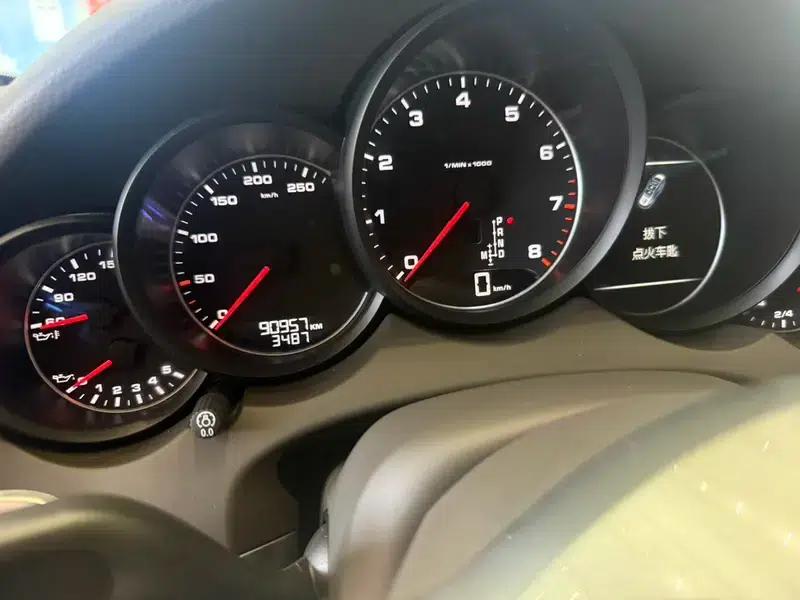 Cayenne 2016 Cayenne Platinum Edition 3.0T — миниатюра 11