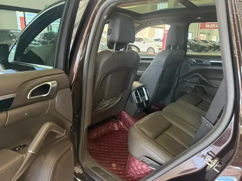 Cayenne 2016 Cayenne Platinum Edition 3.0T — миниатюра 13