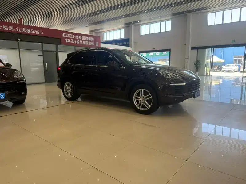 Cayenne 2016 Cayenne Platinum Edition 3.0T — миниатюра 7