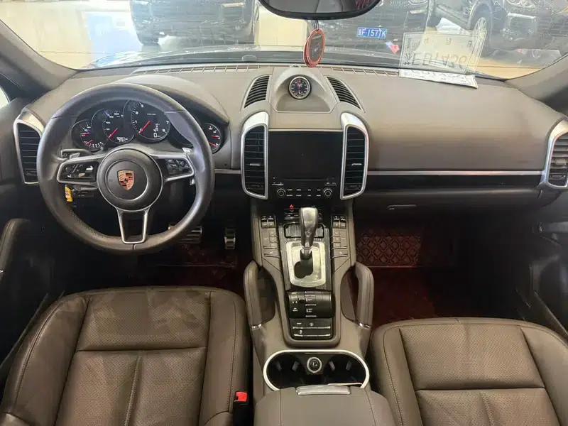 Cayenne 2016 Cayenne Platinum Edition 3.0T — миниатюра 10