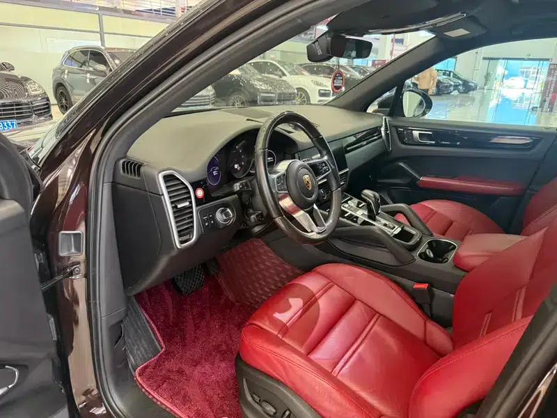 2022 Cayenne 3.0T Platinum Edition — миниатюра 12