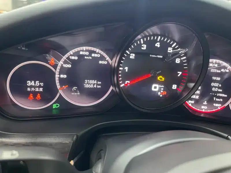 2023 Panamera Executive Long Wheelbase Platinum Edition 2.9T — миниатюра 8