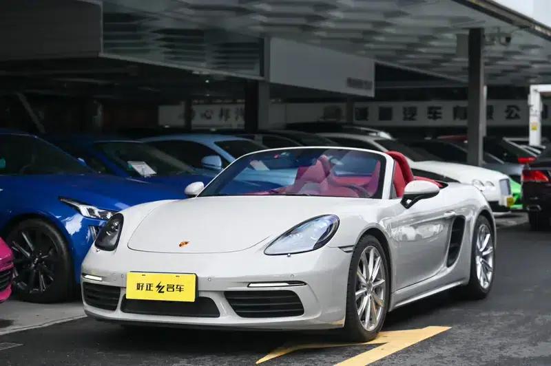 2023 Porsche 718 Boxster 2.0T — миниатюра 1