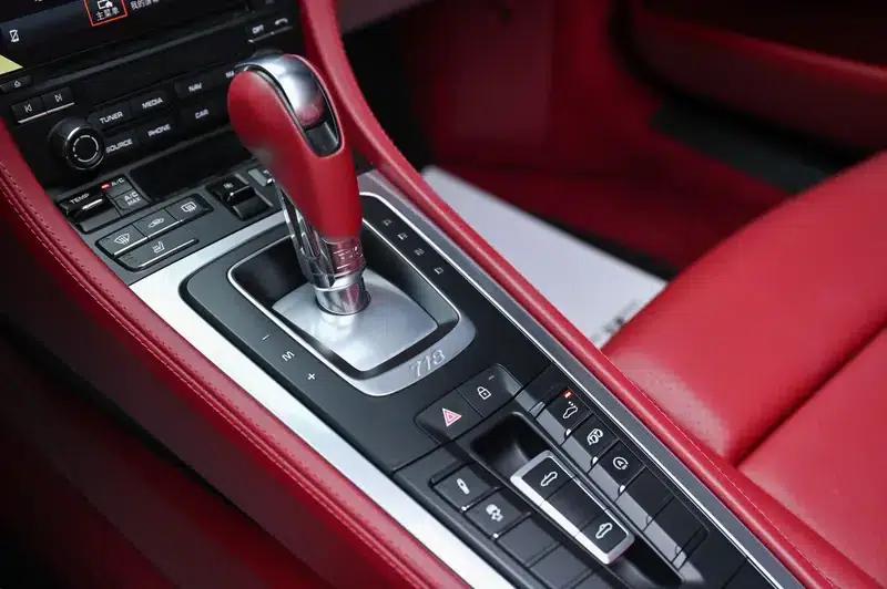 2023 Porsche 718 Boxster 2.0T — миниатюра 15
