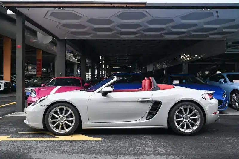 2023 Porsche 718 Boxster 2.0T — миниатюра 9