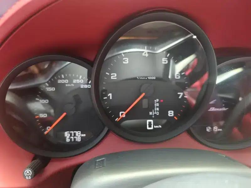 2022 Porsche 718 Boxster 2.0T — миниатюра 12
