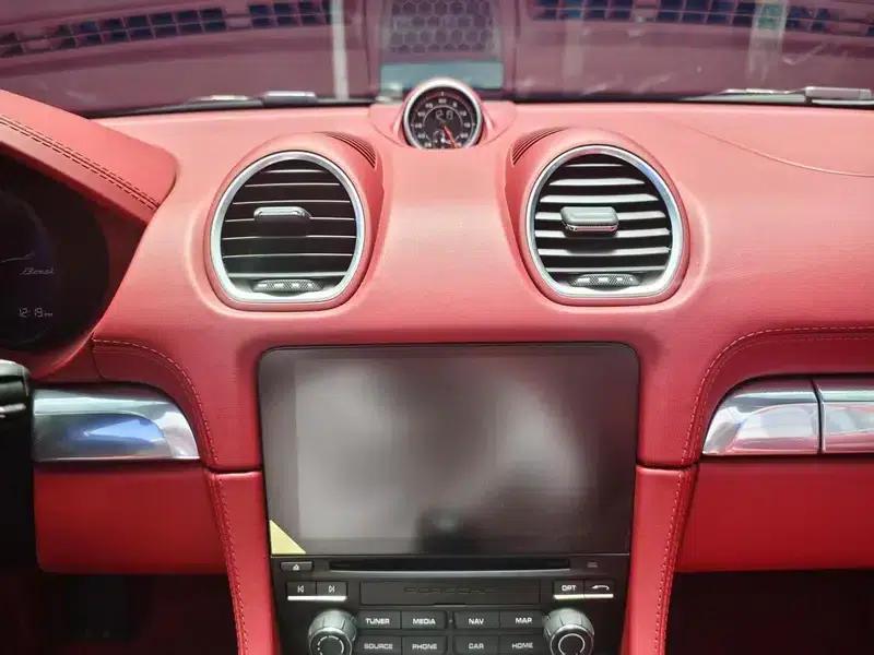 2022 Porsche 718 Boxster 2.0T — миниатюра 9