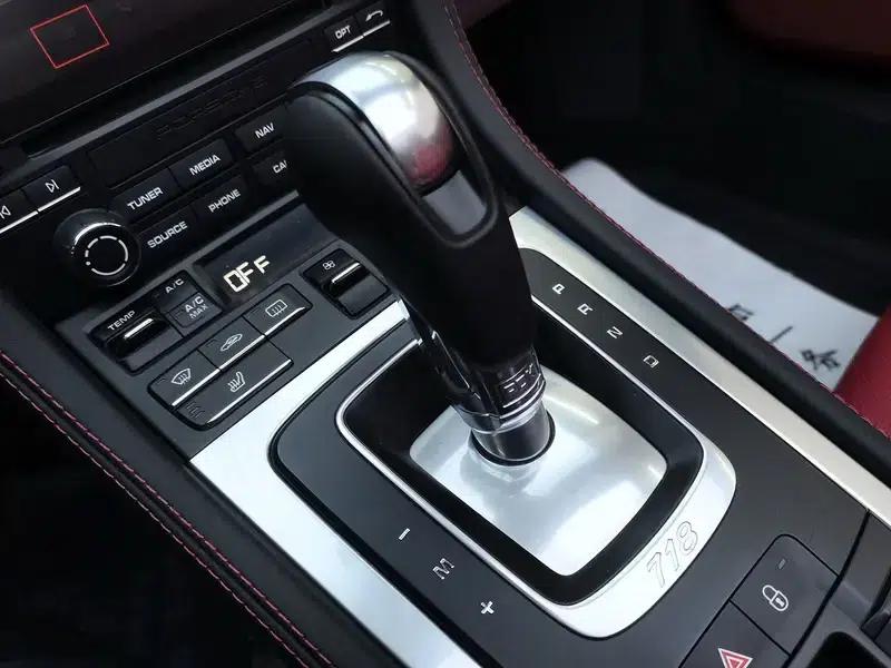 2018 Porsche 718 Boxster 2.0T — миниатюра 30