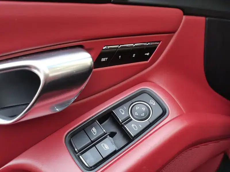 2018 Porsche 718 Boxster 2.0T — миниатюра 35