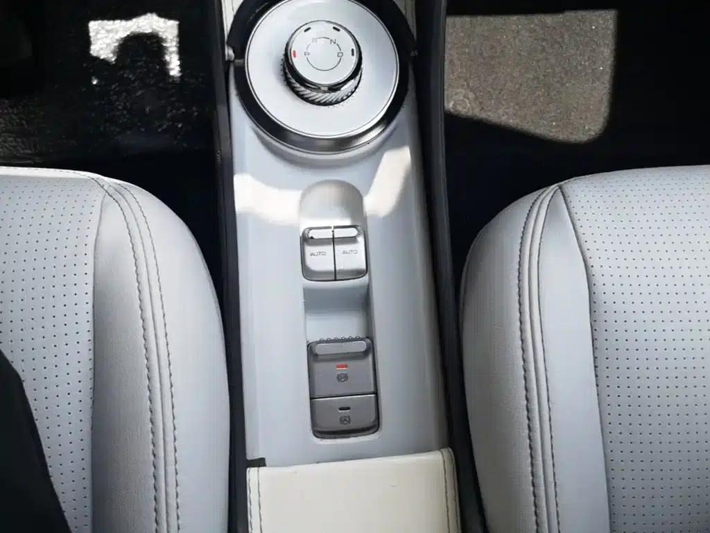Wuling Air ev Clear Sky 2023 Model, Four-Seat - Advanced Edition — миниатюра 14