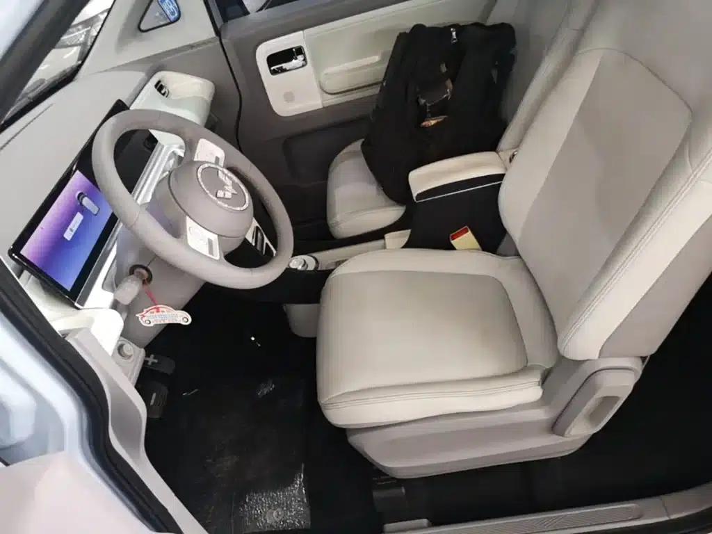 Wuling Air ev Clear Sky 2023 Model, Four-Seat - Advanced Edition — миниатюра 15
