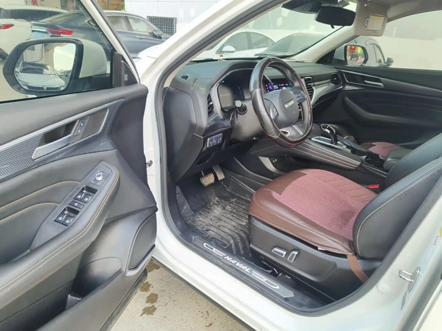 Haval F7x 2021 2.0T Two-Wheel Drive Smart & Trendy Edition — миниатюра 18