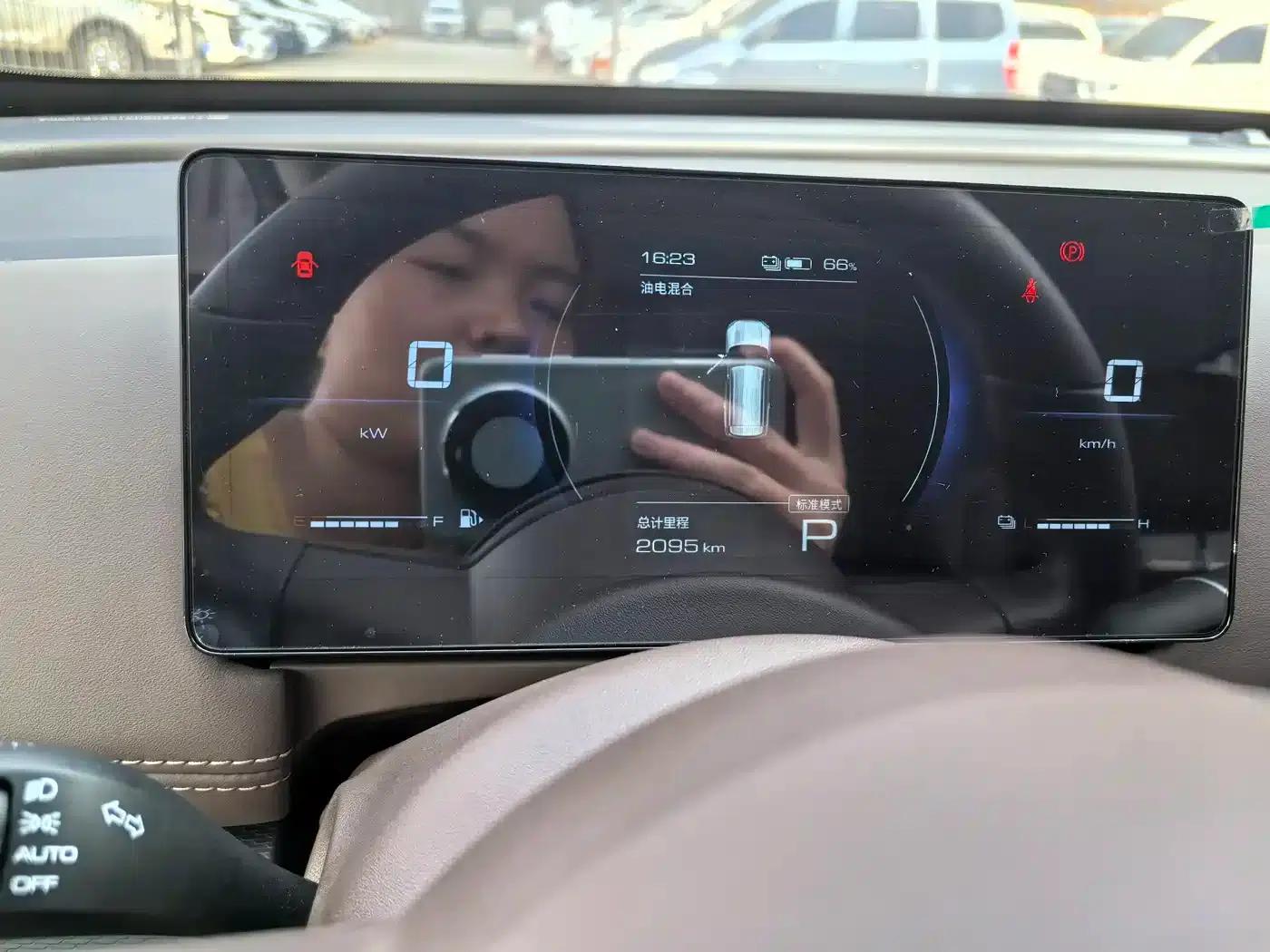 Starlight 560 New Energy 2026 Plug-in Hybrid 125km/h Luxury Model — миниатюра 11