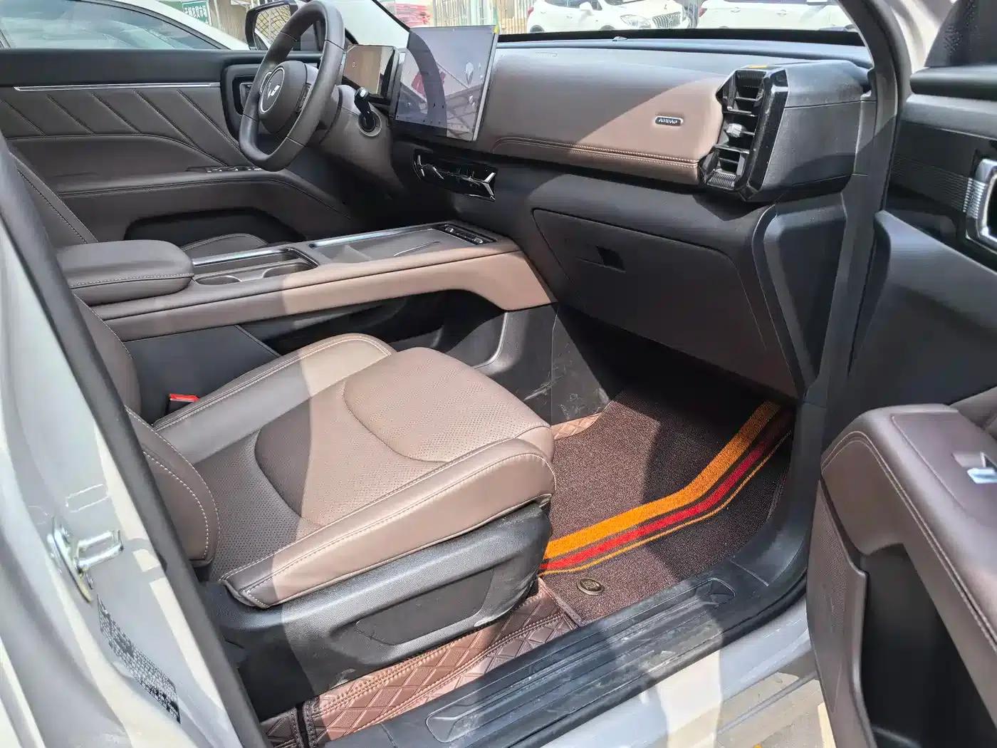 Starlight 560 New Energy 2026 Plug-in Hybrid 125km/h Luxury Model — миниатюра 12