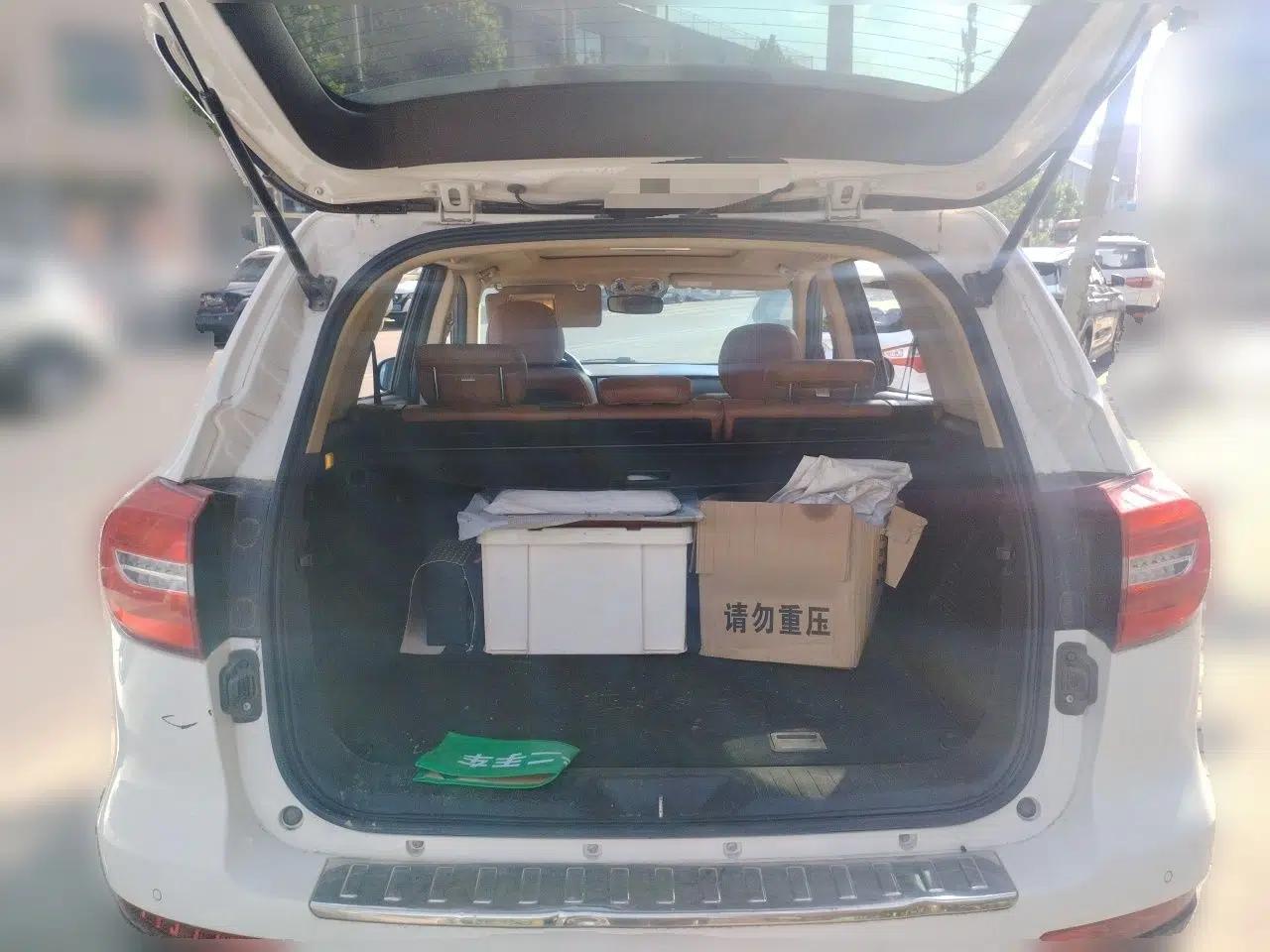 Haval H8 2015 2.0T Two-Wheel Drive Comfort Version — миниатюра 19