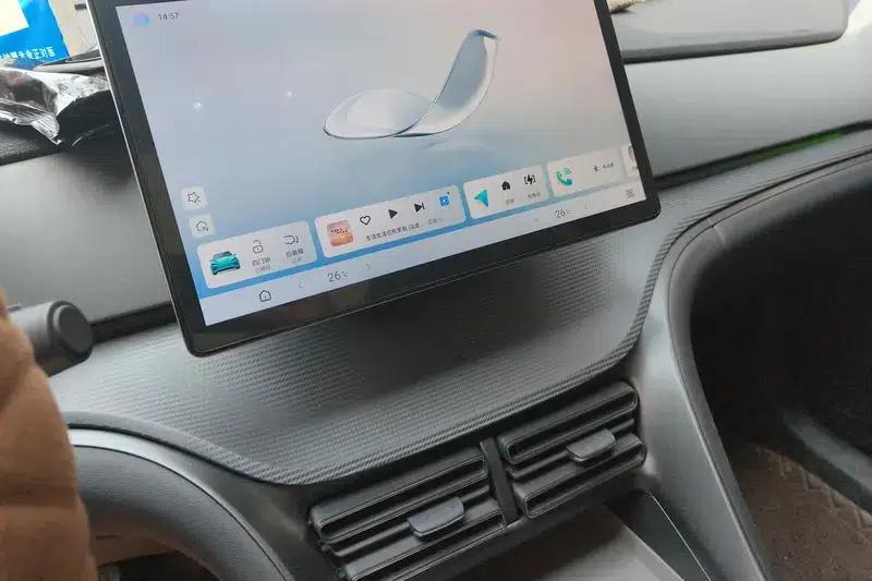 Hiace 05DM 2025 Smart Driving Edition DM-i 115KM Deluxe — миниатюра 10