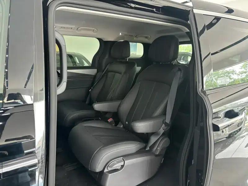 BYD M9 2025 1060 Navigator Edition — миниатюра 24