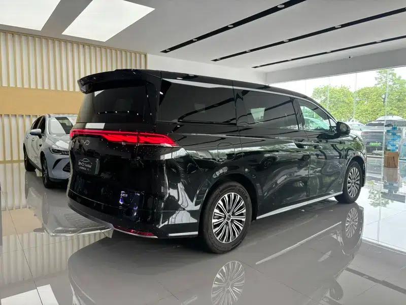 BYD M9 2025 1060 Navigator Edition — миниатюра 7