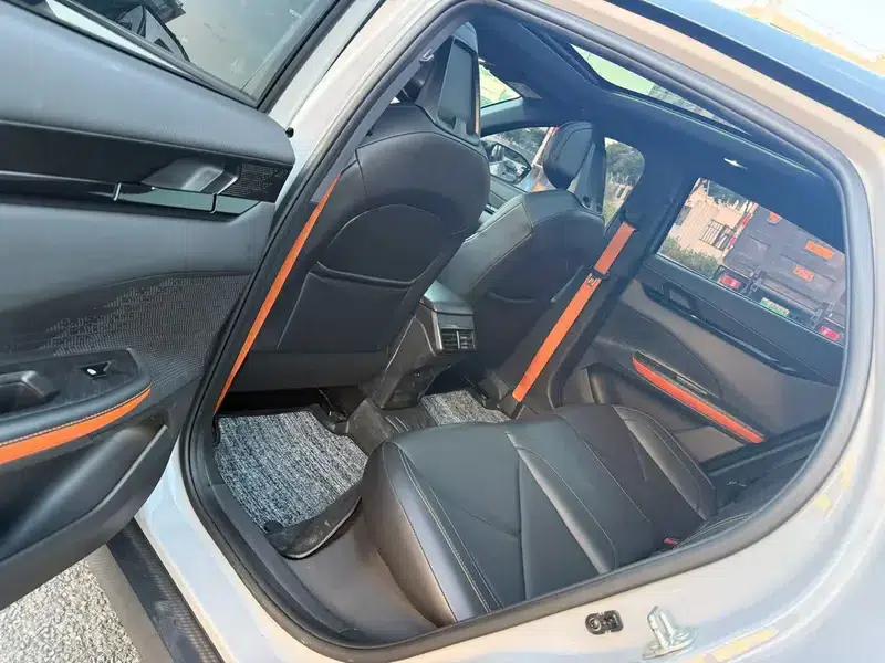 Changan UNI-V 2022 1.5T Premium Edition — миниатюра 8