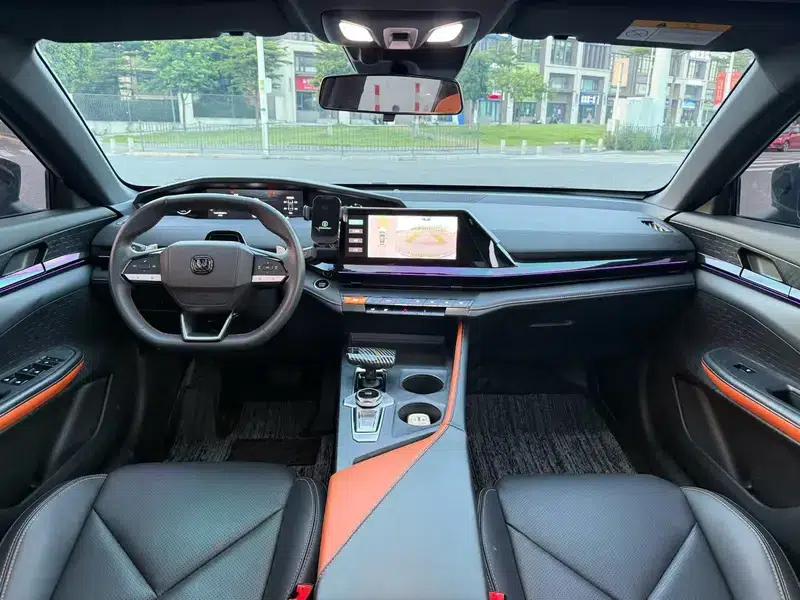 Changan UNI-V 2022 1.5T Premium Edition — миниатюра 9