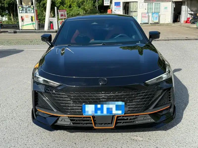 Changan UNI-V 2022 1.5T Sport Edition — миниатюра 2
