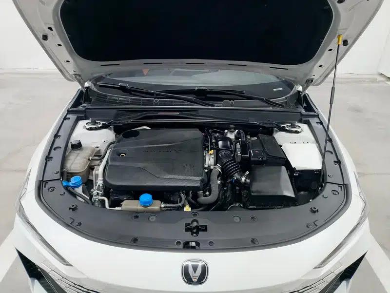Changan UNI-V 2022 1.5T Premium Edition — миниатюра 10
