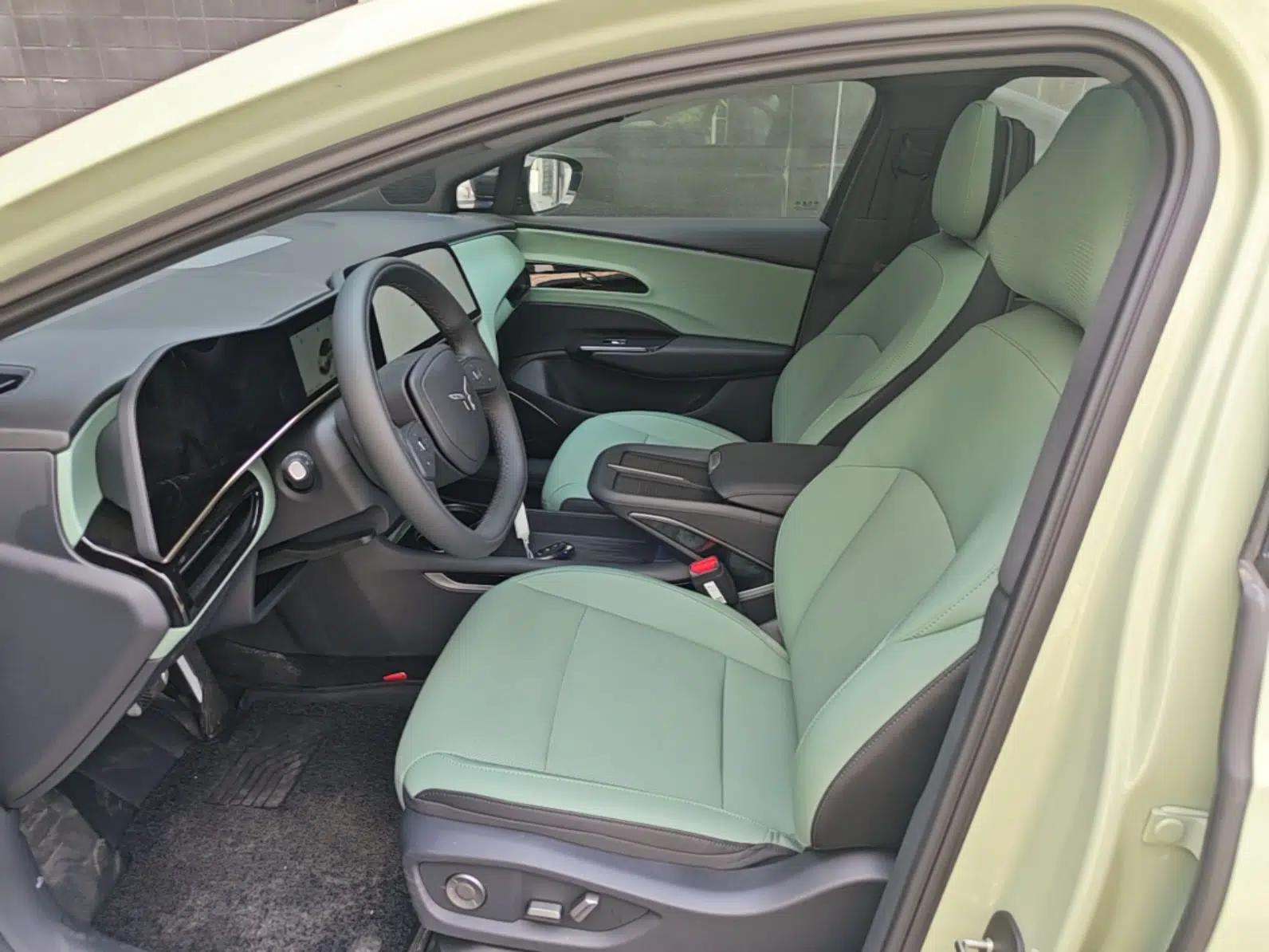Hongqi EH7 2025 690 Smart Selection Edition — миниатюра 17