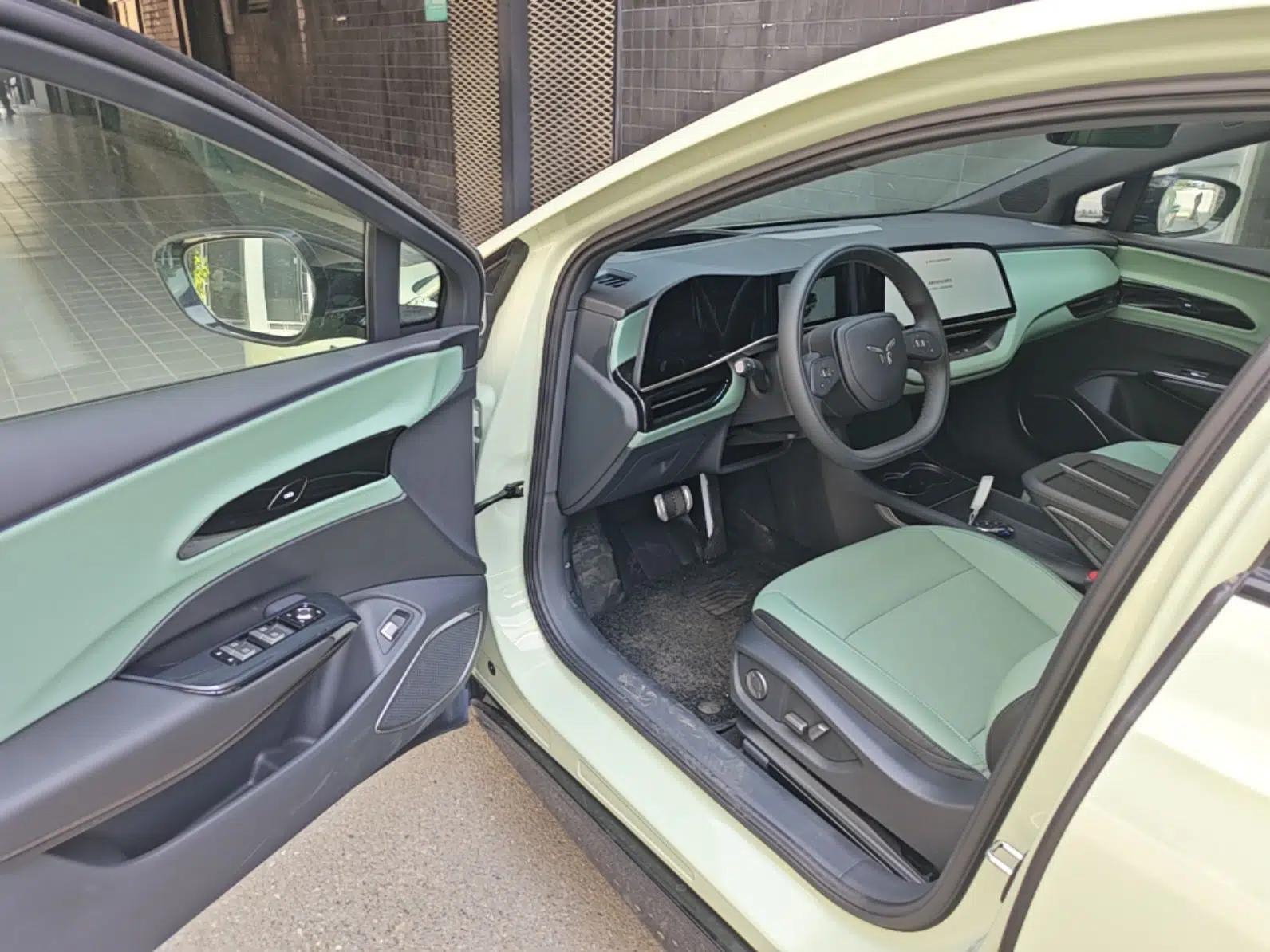 Hongqi EH7 2025 690 Smart Selection Edition — миниатюра 18