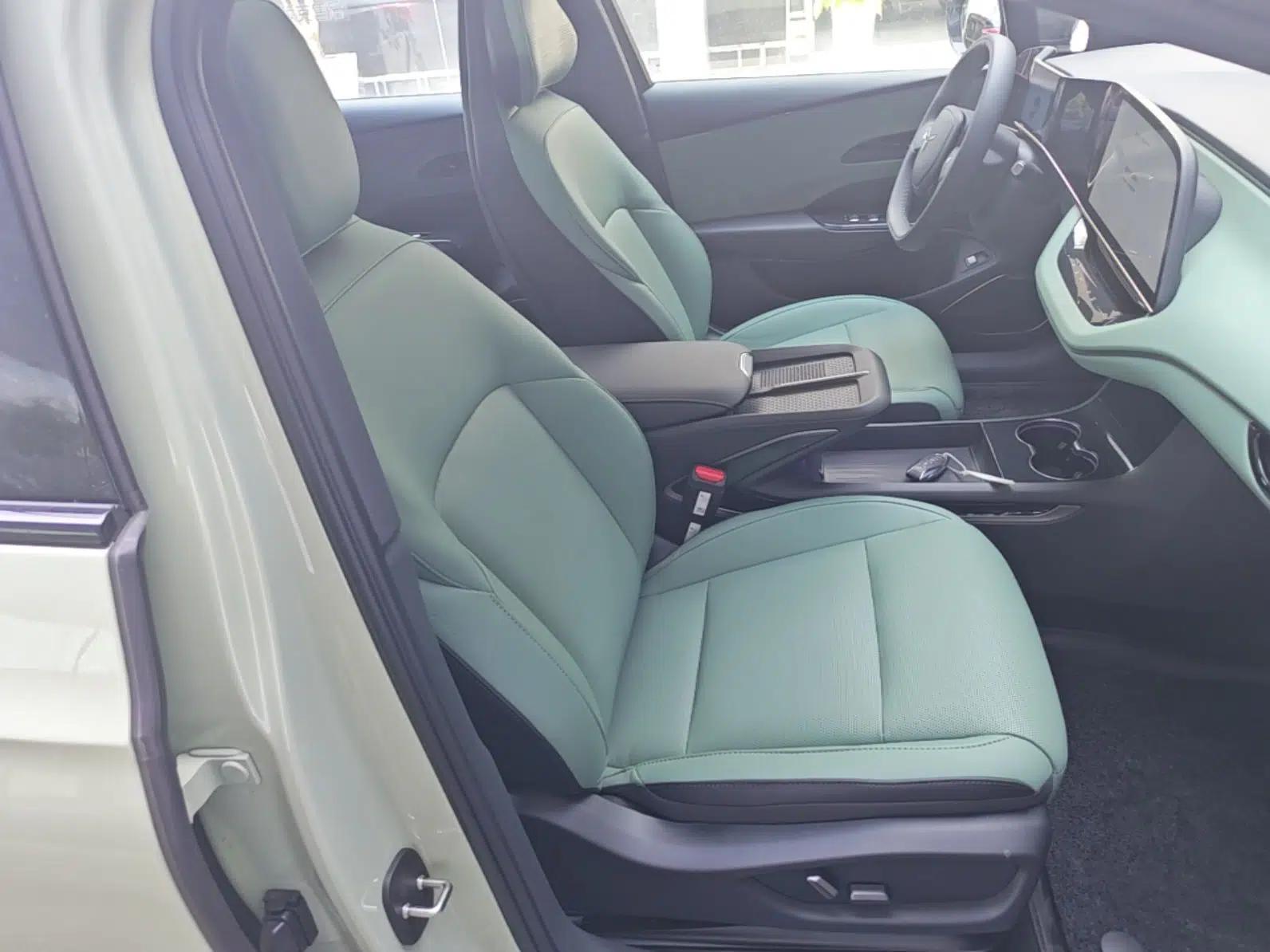 Hongqi EH7 2025 690 Smart Selection Edition — миниатюра 19
