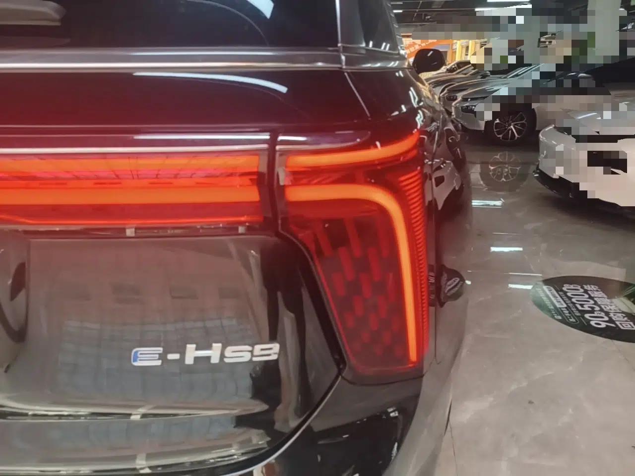 Hongqi E-HS9 2022 660 km Range Flagway Edition Six Seats — миниатюра 14