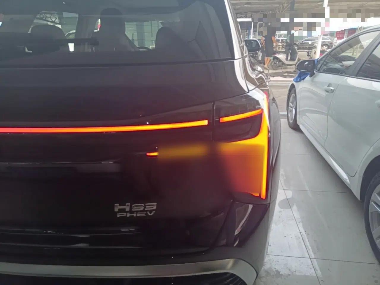 Hongqi HS3 PHEV 2024 PHEV 115km Jingwei Edition — миниатюра 9