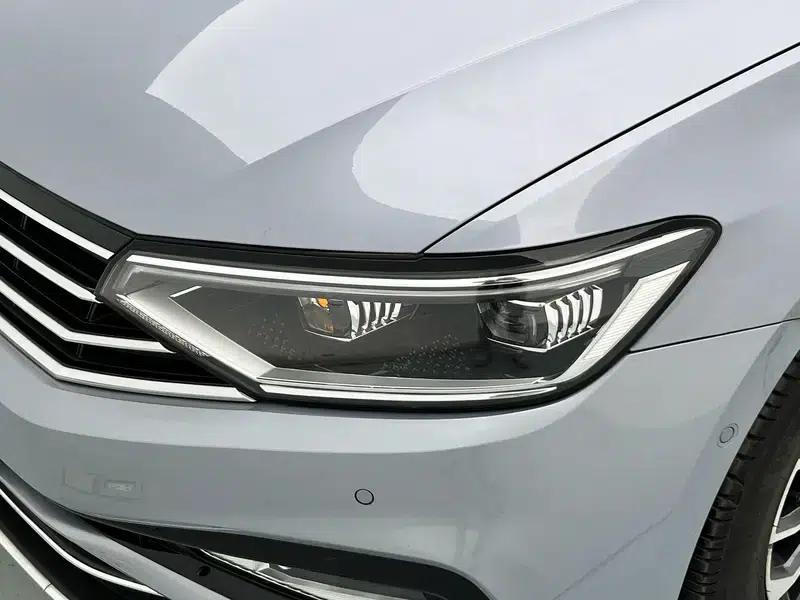 2020 Volkswagen Passat 380TSI DSG Luxury — миниатюра 12