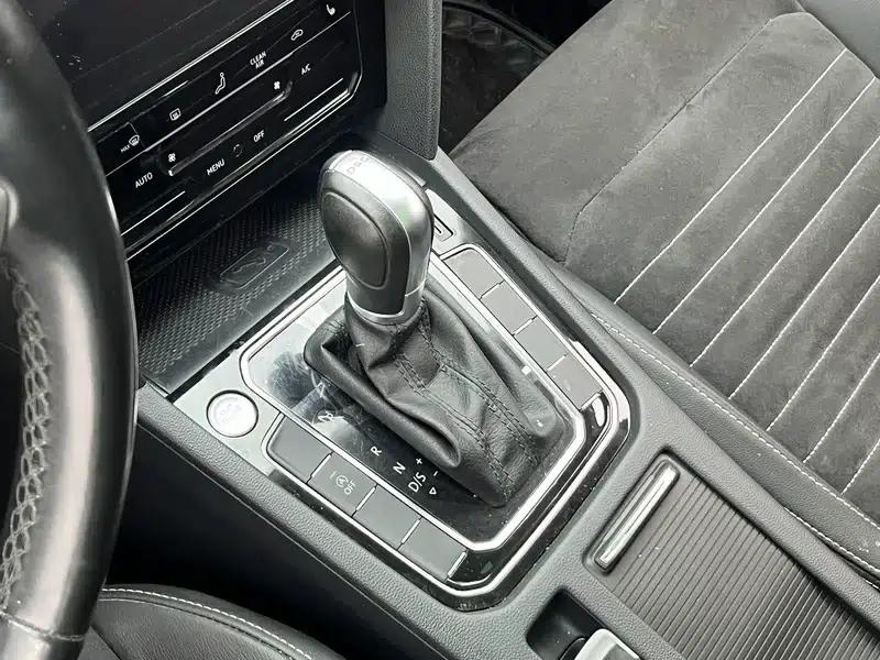 2020 Volkswagen Passat 380TSI DSG Luxury — миниатюра 17
