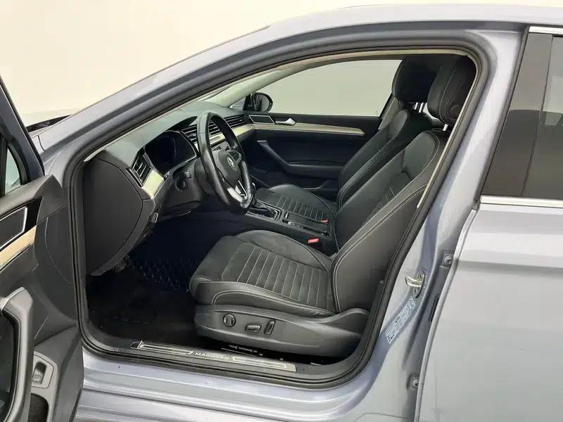 2020 Volkswagen Passat 380TSI DSG Luxury — миниатюра 19