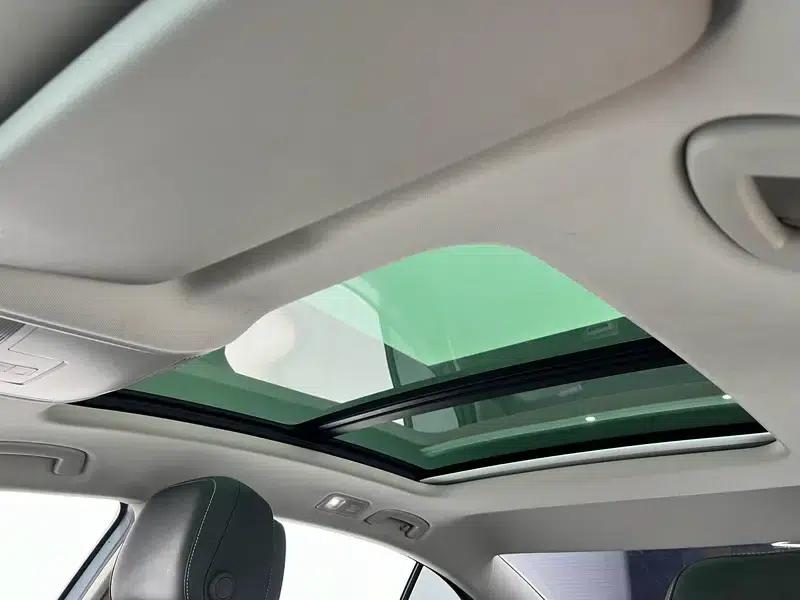2020 Volkswagen Passat 380TSI DSG Luxury — миниатюра 24