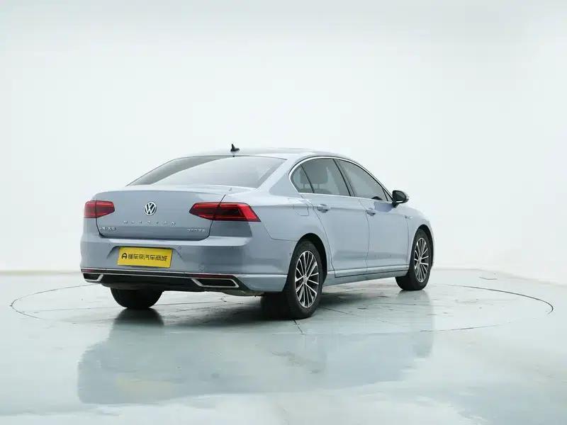2020 Volkswagen Passat 380TSI DSG Luxury — миниатюра 7