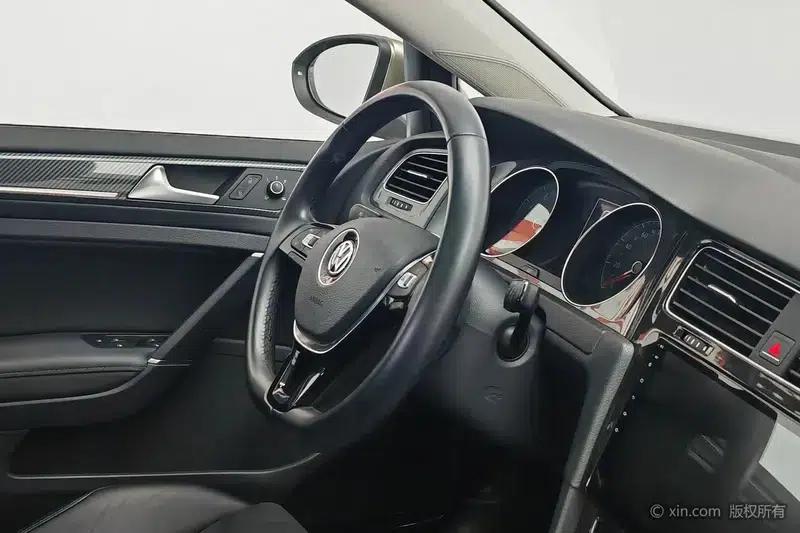 2018 Golf 230TSI Automatic Luxury — миниатюра 16