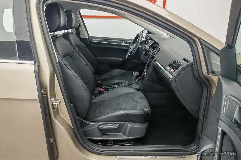 2018 Golf 230TSI Automatic Luxury — миниатюра 19