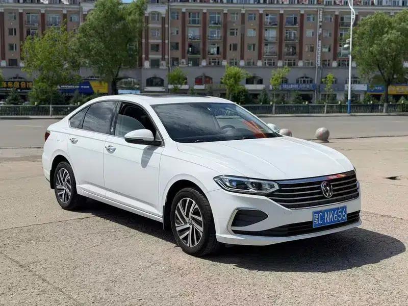 2023 Volkswagen Lavida 1.5L Automatic Five Million Edition — миниатюра 3