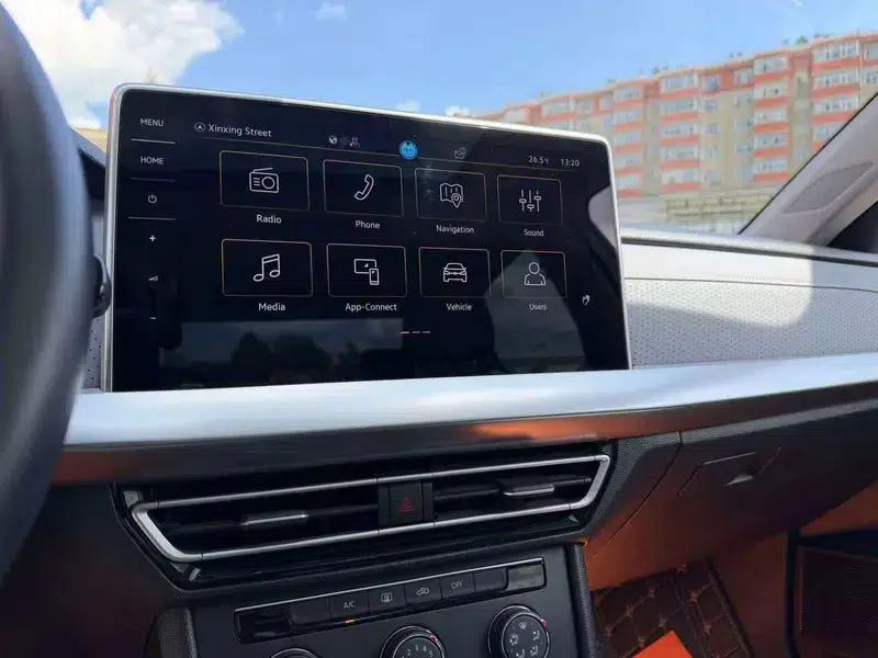2023 Volkswagen Lavida 1.5L Automatic Five Million Edition — миниатюра 7