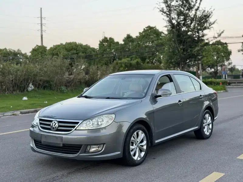 2011 Volkswagen Lavida 1.6L Automatic Premium Edition — миниатюра 1