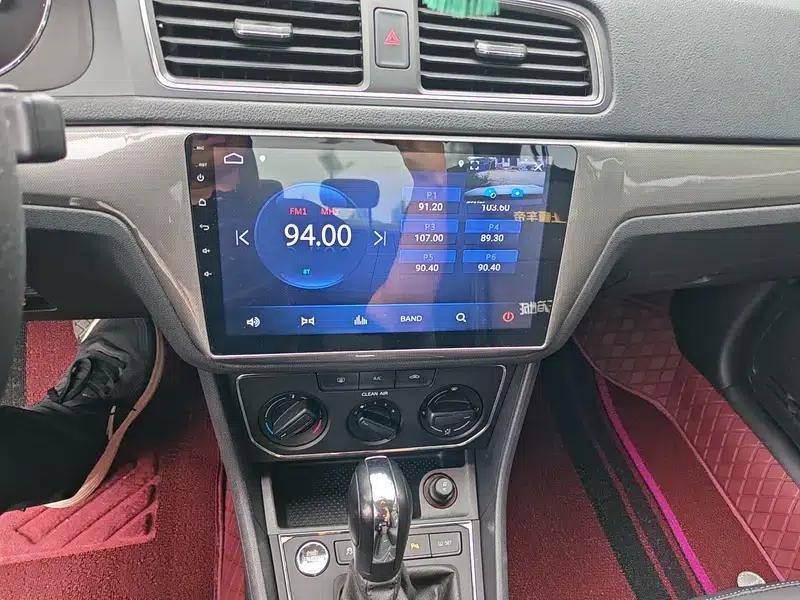 2017 Volkswagen Lavida 1.6L Automatic Comfort Edition — миниатюра 12