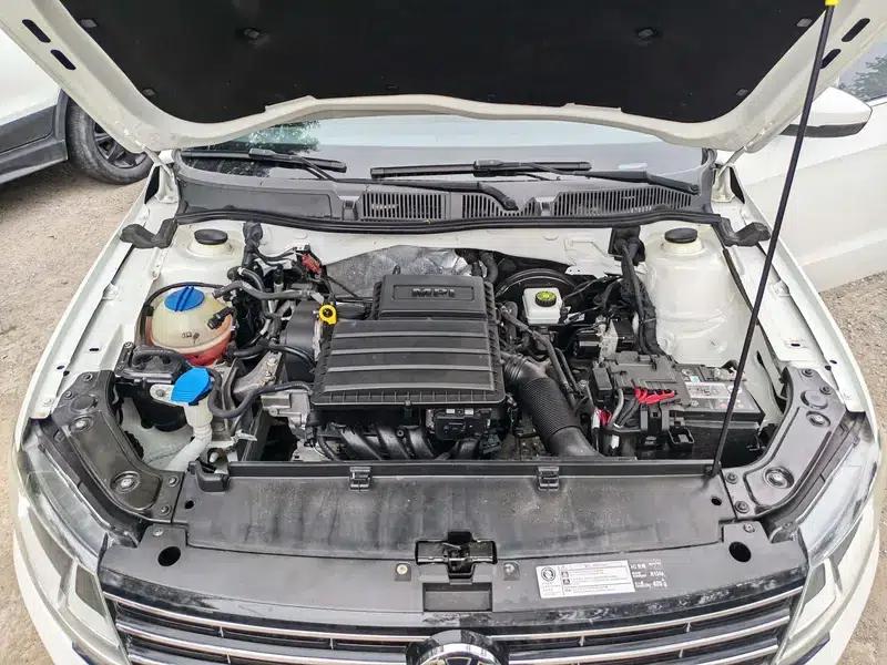2017 Volkswagen Lavida 1.6L Automatic Comfort Edition — миниатюра 19