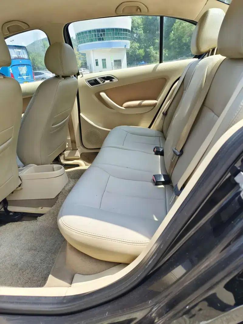 Lavida 2008 1.6L Automatic Premium Edition — миниатюра 12