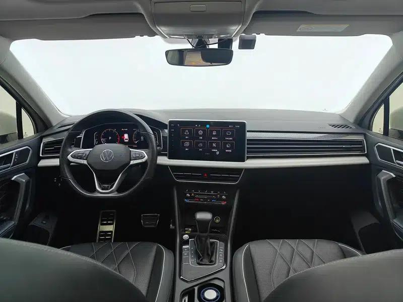 Tiguan L 2024 330TSI 2WD R-Line Premium Edition — миниатюра 14