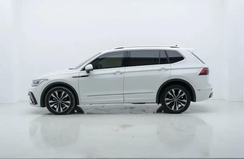 Tiguan L 2024 330TSI 2WD R-Line Premium Edition — миниатюра 4